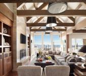 Le séjour de cette belle et prestigieuse résidence de luxe dans la montagne ambiance de luxe rustique montagne ski résidence