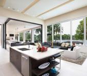 Belle maison contemporaine sur le bord du lac en Floride Maison de ville au design contemporain et moderne