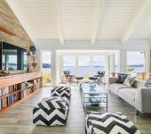 Superbe villa moderne vue sur l’eau maison sur île vacances rustiques