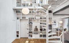 Un agencement original et créatif exploitant de façon artistique la hauteur du logement intérieur appartement design déco moderne