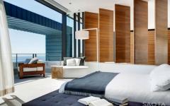 Une des chambres de cette magnifique résidence sud-africaine chambre à la vue panoramique splendide