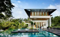 belle piscine verre transparent maison de standing