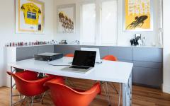 Intérieur à l'ameublement moderne et épuré