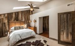Une des chambres à coucher à la déco fortement inspirée par la nature environnante belle chambre au design rustique