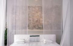 Espace avec lit double pour un sommeil profond