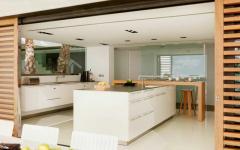 cuisine design ouverte sur extérieur 