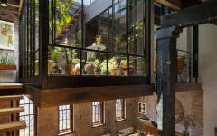 Agencement original et unique sur deux niveaux intérieur à l'agencement original loft industriel