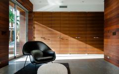 grand spacieux dressing placards bois