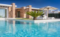 extérieur villa terrasse piscine luxe vacances ibiza