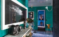 couloir marbre et murs peints en couleur tendance