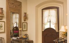 L’entrée de cette maison familiale possède une ambiance inspirée des maisons d’antan entrée maison familiale éclectique design rustique
