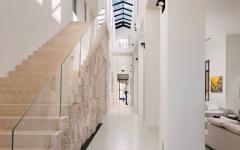 hauteur impressionnante d'intérieur maison de luxe bel air