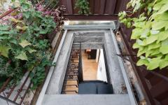 fenêtre accès terrasse sur le toit appartement de ville