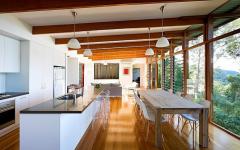 Le bois apportant de la chaleur au décor d’intérieur intérieur en bois éco responsable