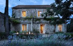 Belle demeure de campagne chic qui marie le charme de la campagne à celui de la mer maison rustique rénovée près de la mer