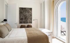 chambre avec vue sur la mer de la villa de vacances