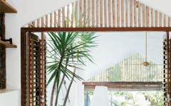intérieur minimaliste blanc exotique