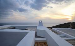 toit maison grecque vue sur la mer