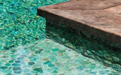 piscine extérieure de luxe