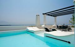 piscine avec vue sur mer
