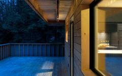 vue de nuit chalet en bois canadien