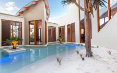 Grande et originale piscine design luxe