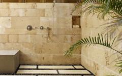 La déco exotique et les matériaux bruts et rustiques forment une véritable harmonie salle de bain déco aménagement rustique