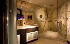 Salle de douche élégante et en marbre salle de bains appartement prestige