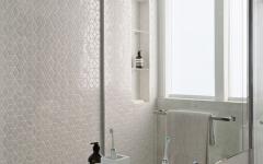 salle de bain design minimaliste épuré en blanc masculin