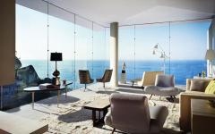 Le séjour principale de la résidence offre en guise de décoration une vue sur mer imprenable séjour principal au rez-de-chaussée de cette résidence de luxe