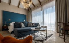 suite de luxe à l'ameublement élégant