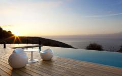Terrasse en bois exotique massif belle maison monaco