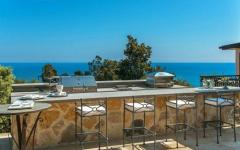 barbecue terrasse vue sur la mer 
