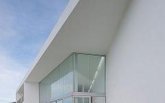 Villa de luxe inspirée par l’immensité maritime la villa de luxe île espagnole vue de côté