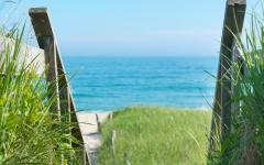 accès facile à la plage depuis la villa