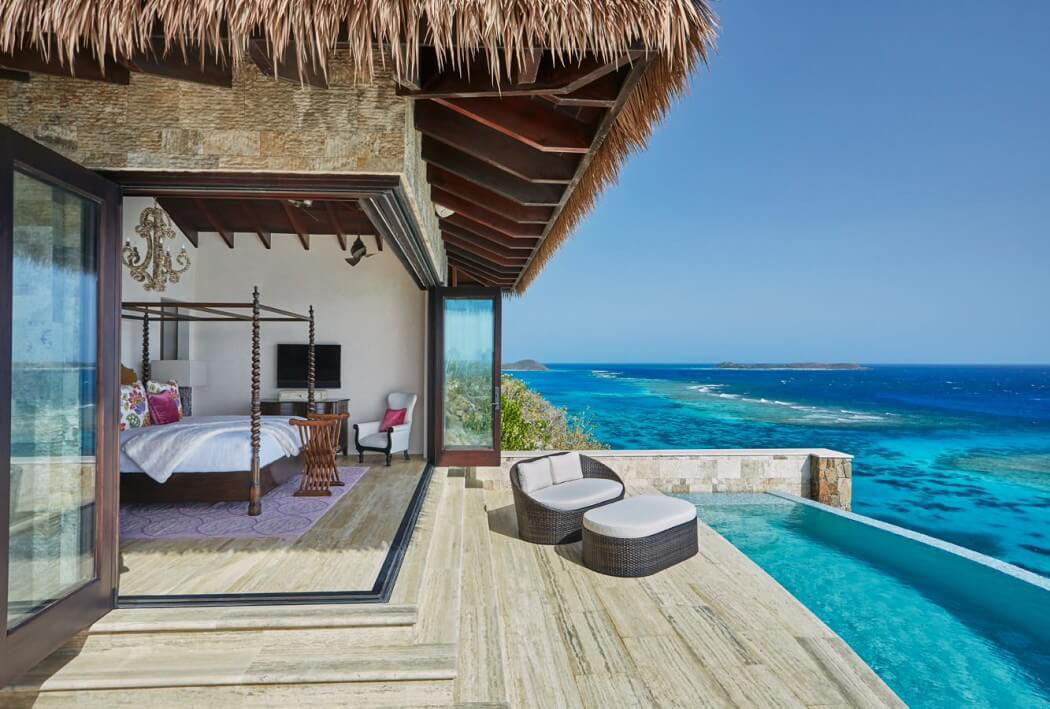 terrasse balcon filant piscine et vue sur mer