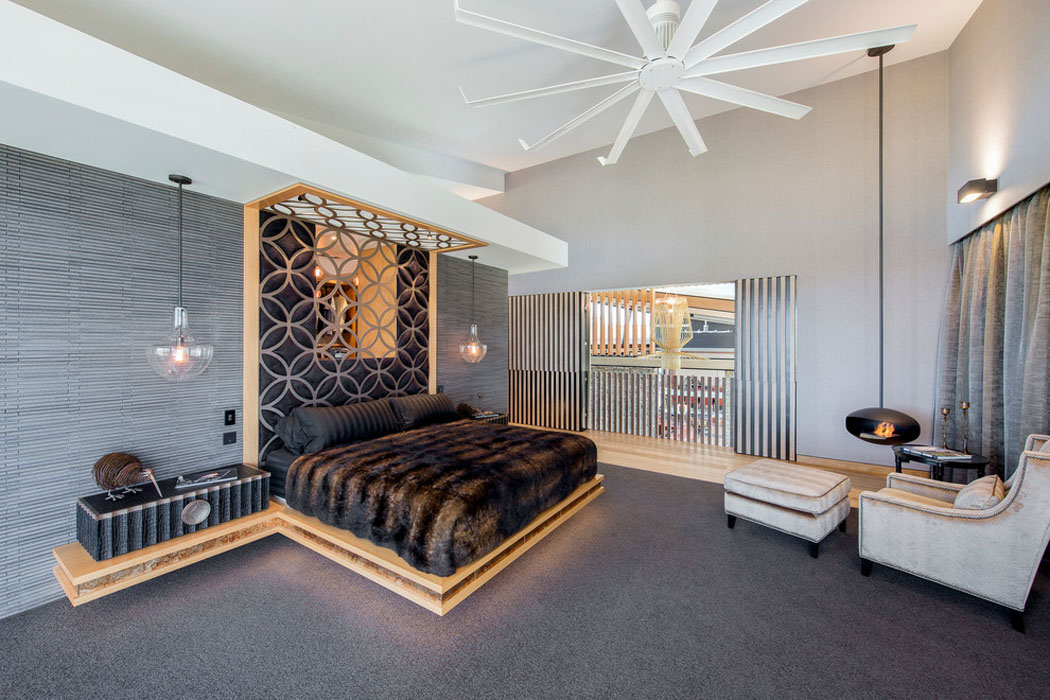 La suite principale des parents se distingue par son design raffiné et glamour chambre principale maison de luxe australie hautes terres du sud