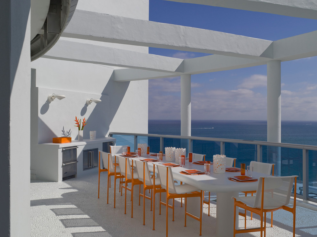 appartement avec vue sur la mer la terrasse aménagée