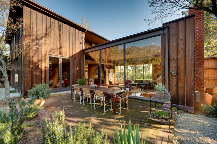 outdoor maison rénovée en bois