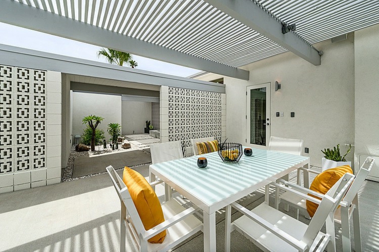Terrasse extérieure ombragée de cette belle demeure pergola terrasse idée
