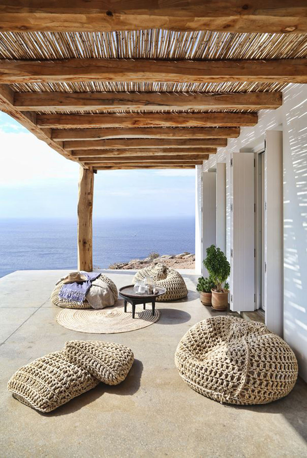 espace outdoor terrasse chic pergola
