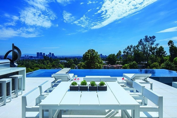 terrasse piscine vue luxe très belle maison