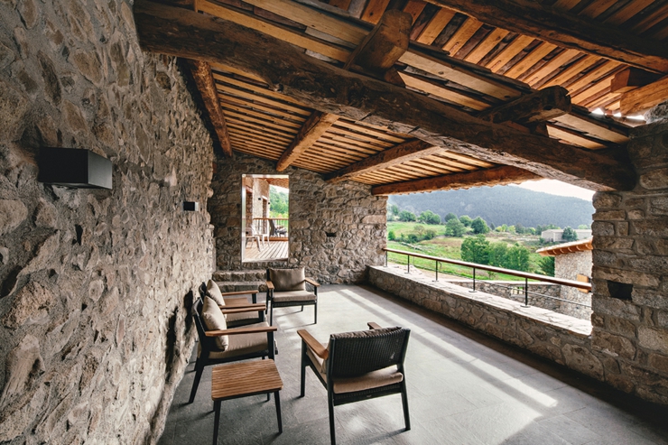belle demeure balcon sympa