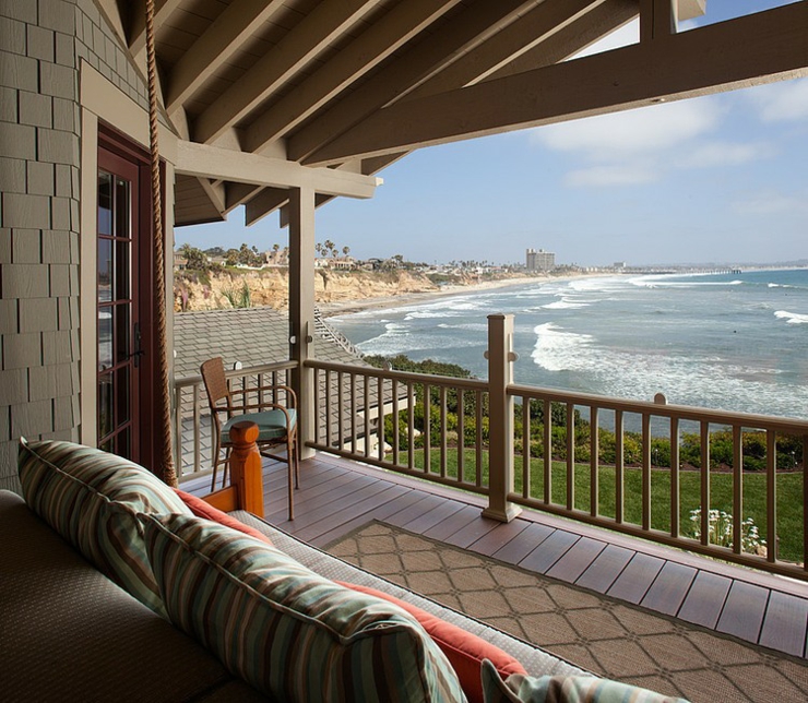terrasse de la maison de vacances vue sur l'océan