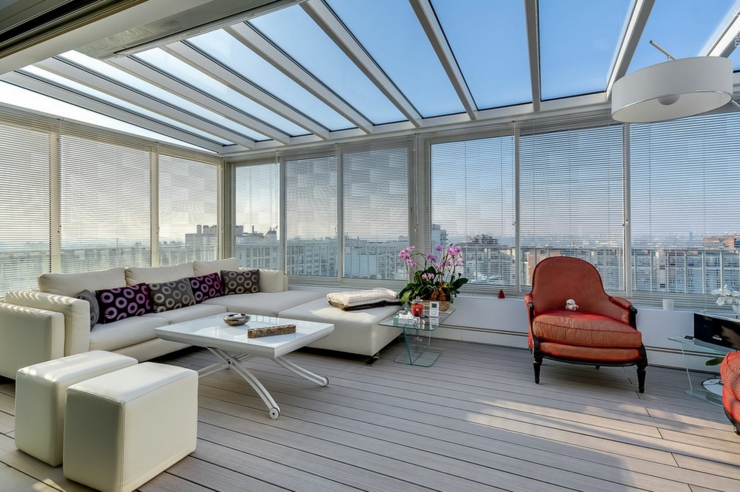 Mobilier design pour cette véranda ou jardin d’hiver appartement de luxe duplex paris