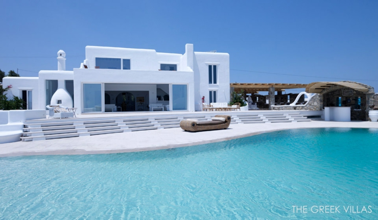 Grande piscine privée pour des vacances en Grèce luxueuse piscine outdoor villa de rêve vacances