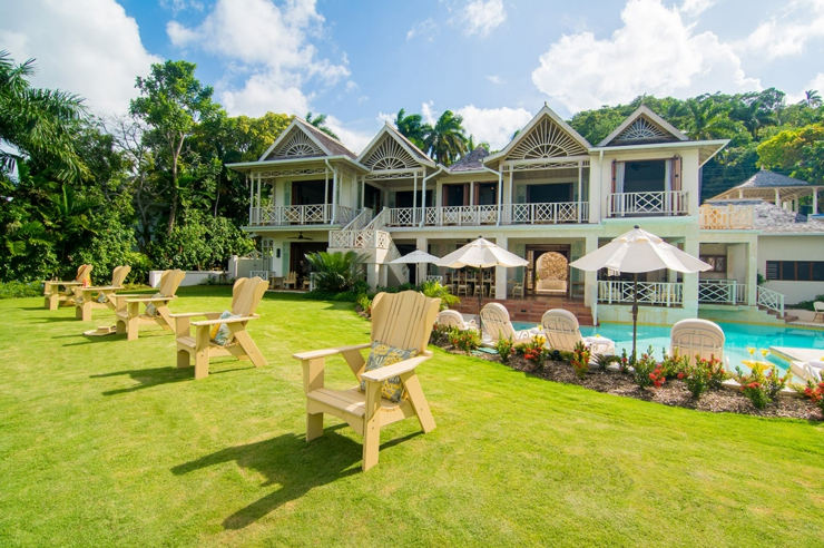 Espaces verts entretenus et végétation luxuriante Jamaïque villa location de vacances luxe