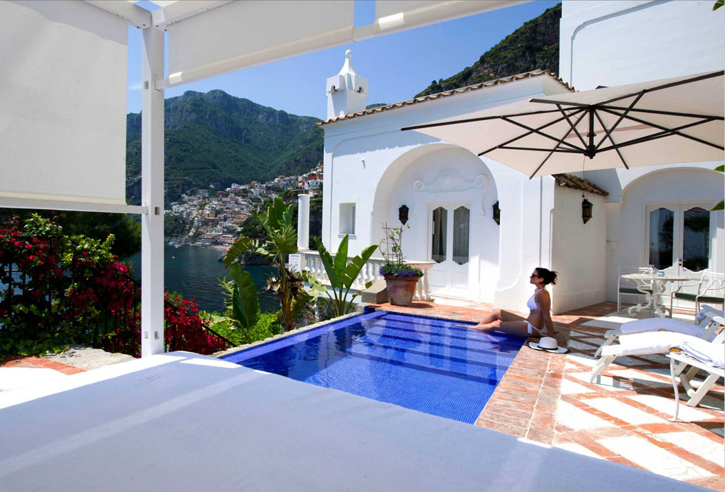 Patio, terrasse privé avec piscine et merveilleux panorama sur la baie de Positano villa treville avec vue panoramique sur la mer positano