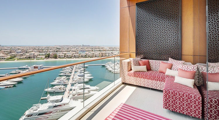 La terrasse de cet appartement avec vue sur la marina terrasse belle vue sur marina mer