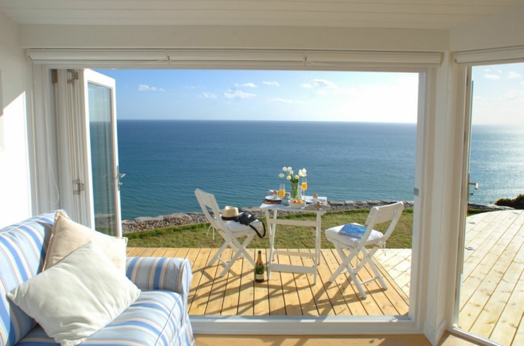 Une partie de la terrasse face à l’océan cottage villa location de vacances